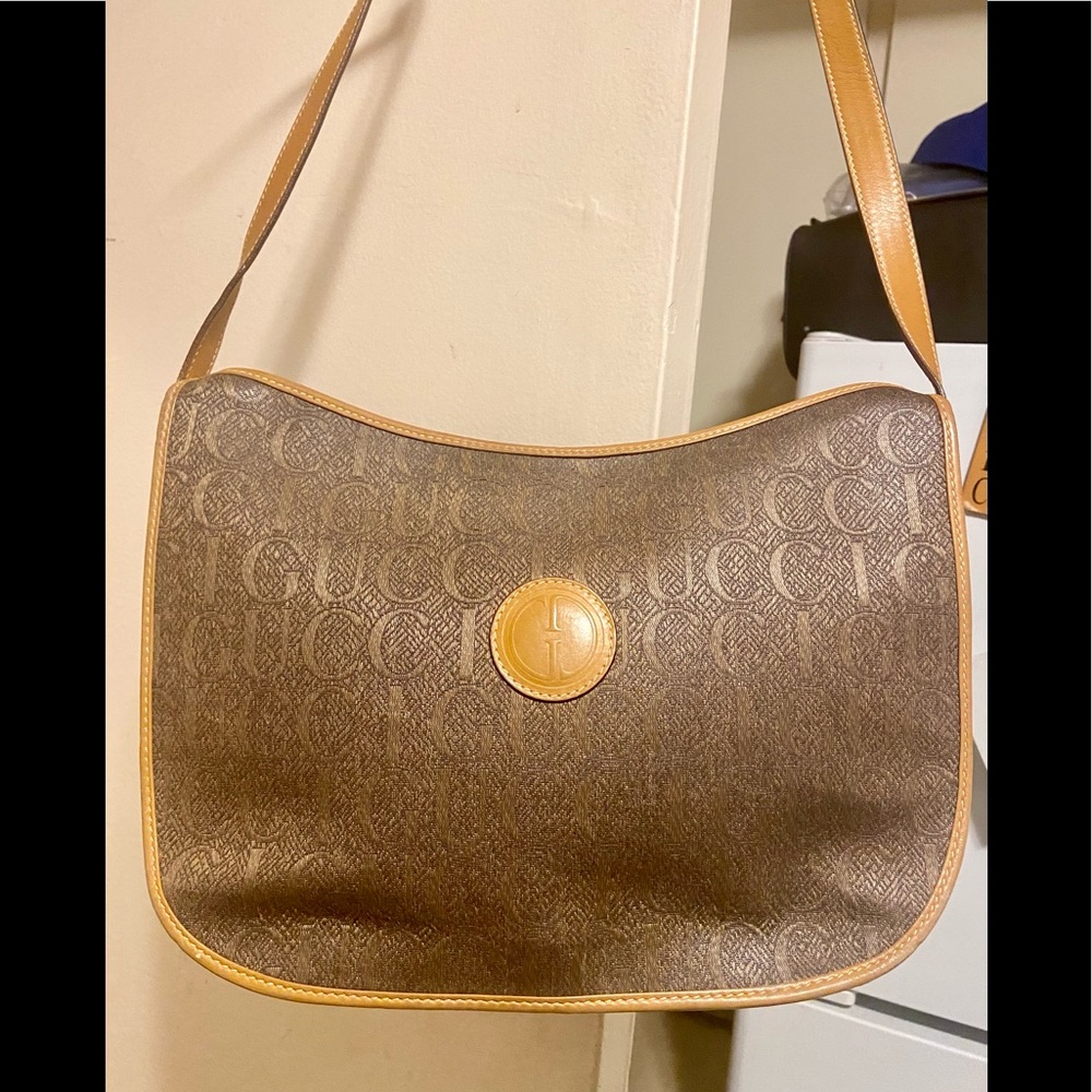 SALE! Gorgeous GUCCI jacquard crossbody super rare bag! Authentic